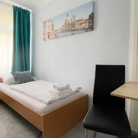 Daria Berlin Motel 2*