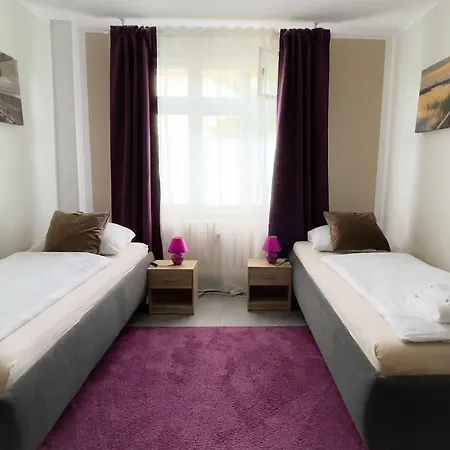 Daria Berlin מוטל הניגסדורף